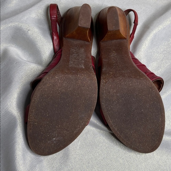 Naya Alamosa Burnt Red Leather Heeled Slingback Sandals Buckle Open Almond Toe 9 - Picture 10 of 11